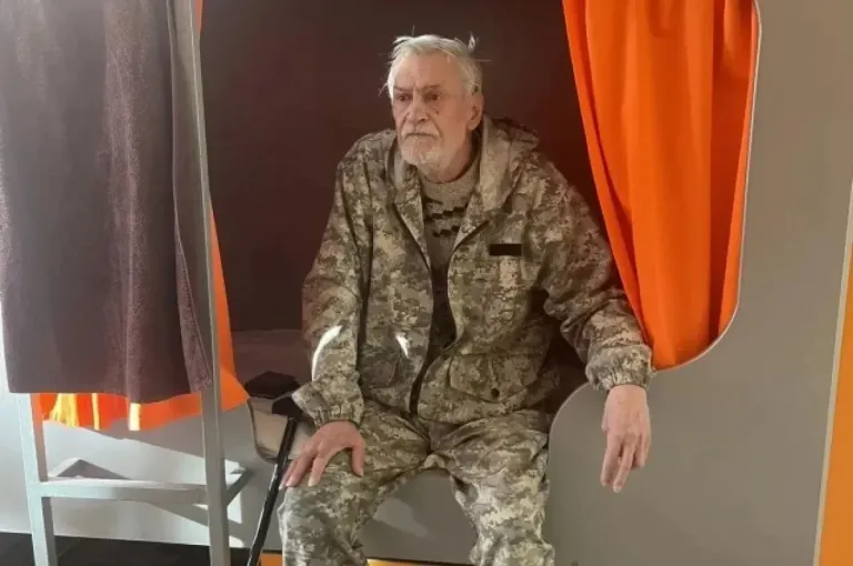 На Камчатке ищут родных 66-летнего Александра Шмыкова