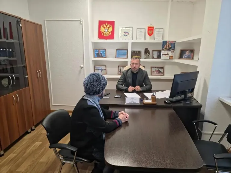 Депутат объяснил, как действовать при дыме от вейпа соседа